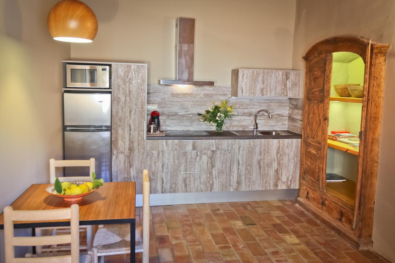Apartamentos En La Rectoria De Regencos Bagian luar foto