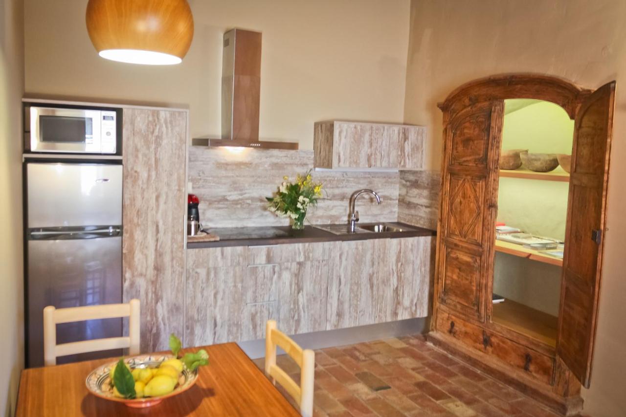 Apartamentos En La Rectoria De Regencos Bagian luar foto